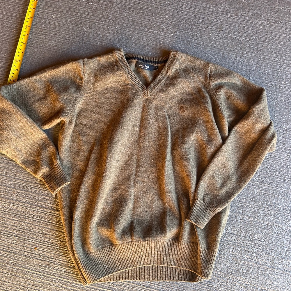 Classic V-Neck Sweater in Brown